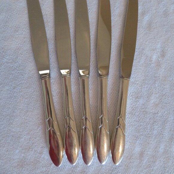 Community Lady Hamilton Dinner Knives Silverplate - Picture 1 of 4
